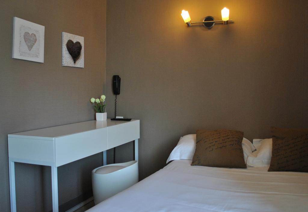 Hotel Les Voyageurs Les Sables-dʼOlonne Esterno foto